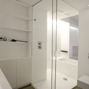 hi-macs_doble_dueto_bathroom_1_ahp3lb5h_f