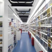hi_macs_robi_rolling_library_gallery_02_5pm4ku0r_f