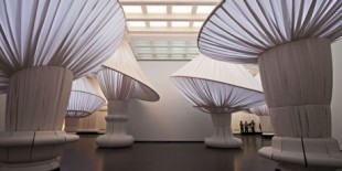 Muzeul Brooklyn reprezinta un important punct de atractie din New York, atragand mai mult de 450.000 de vizitatori anual prin expozitiile sale temporare si colectiile permanente. Sala Mare a muzeului, aflata la primul etaj, are o suprafata de 10.000 mp in care se regasesc 16 coloane de mari dimensiuni. Sala este pozitionata in apropierea zonei de vanzare de carti, a […] Mai mult…