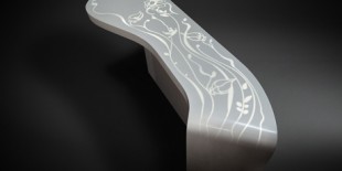 Incercarea de a imbina functia de utilitate cu pasiunea pentru sport si pictura a unui client al companiei Atvangarde – distribuitor exclusiv al HI-MACS® Piatra Acrilica Naturala in Romania– s-a materializat in designul nonconformist al insulei de bucatarie Infinite Flow.
“Intr-o societate cu tendinte clare catre standardizare, singura solutie pentru recastigarea identitatii este descoperirea caracterului unic al fiecarui individ in parte. […] Mai mult…