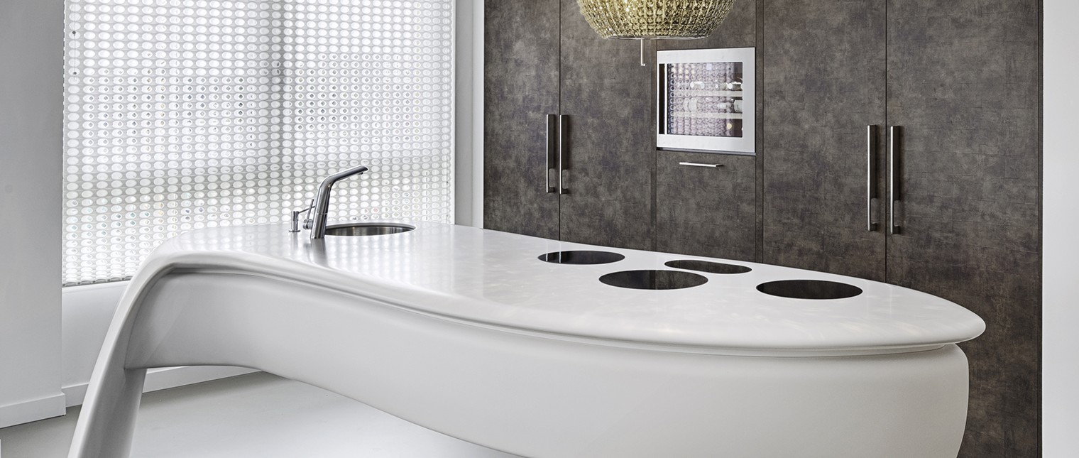 Expozitia Maison & Objet va avea loc in perioada 5-9 septembrie 2014 in Villepinte. In cadrul acesteia LG Hausys va expune cel mai nou concept de bucatarie – Leaf – realizat in intregime din HI-MACS® : chic, simplu cu un design organic ce impresioneaza.

In acest an bucataria LEAF se afla la loc de onoare, incantand ochii celor ce apreciaza liniile […] Mai mult…
