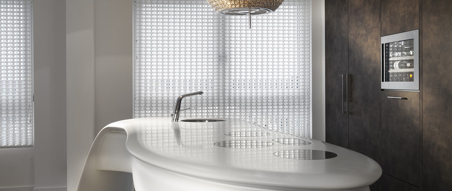 Expozitia Maison & Objet va avea loc in perioada 5-9 septembrie 2014 in Villepinte. In cadrul acesteia LG Hausys va expune cel mai nou concept de bucatarie – Leaf – realizat in intregime din HI-MACS® : chic, simplu cu un design organic ce impresioneaza.

In acest an bucataria LEAF se afla la loc de onoare, incantand ochii celor ce apreciaza liniile […] Mai mult…